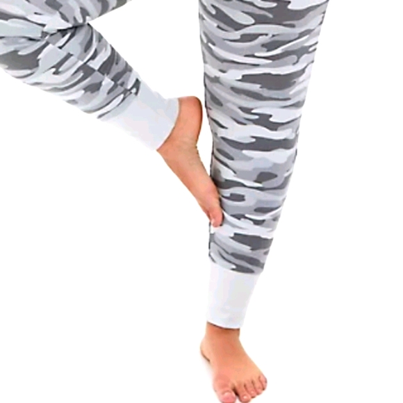torrid Other - [NWT ]  TORRID GREY CAMO  SLEEP PANTS Sz 2x